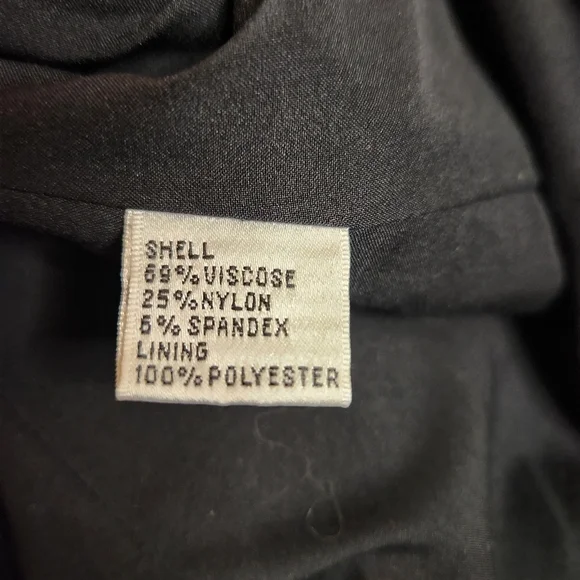 Talbots Black Blazer With Asymetrical Zip Size 10. Capsule,  Dark Feminine. - Picture 4 of 10